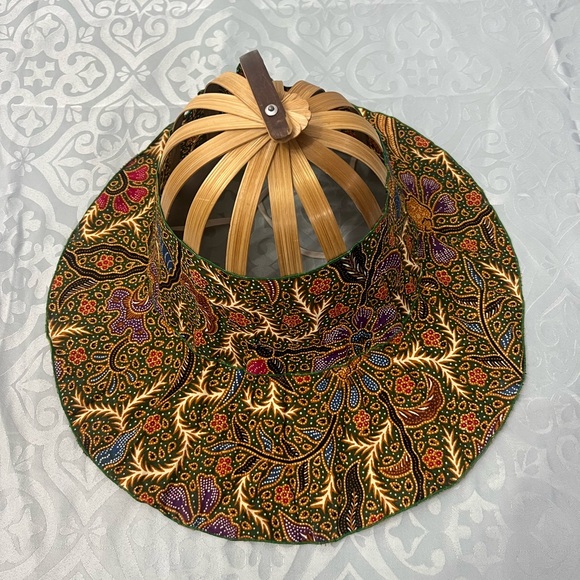 Accessories - Incredible LEGEND vintage Folding Bamboo Fan Hat ,multicolored made in Indonesia